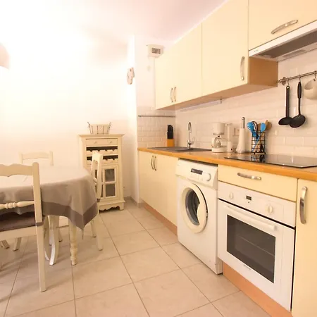 Дом отдыха Golfe Juan - 4 People - Swimming Pool - Private Parking Валлорис